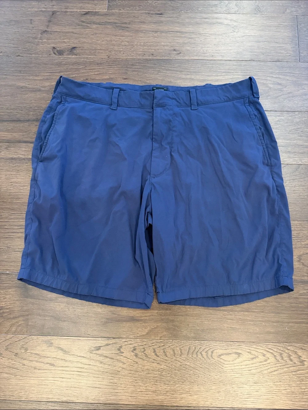 J. Crew Blie Athleisure Stretch Shorts in Size 36 with 9” Inseam - C10-054